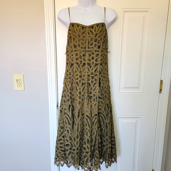 Betsey Johnson Dresses & Skirts - Betsey Johnson Olive Green Crochet Lace Overlay Sleeveless Midi Dress Size 6